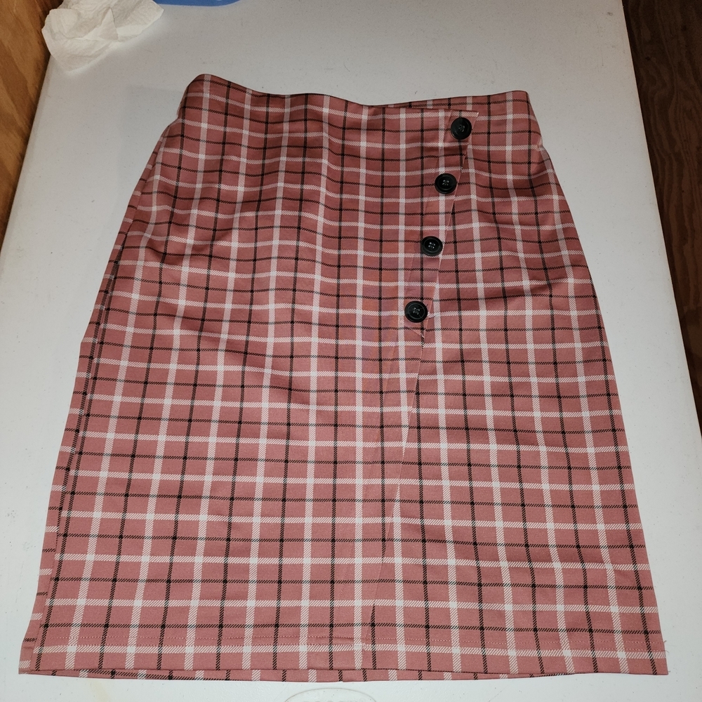 Cato Pink Checkered Pencil Skirt with Black Buttons